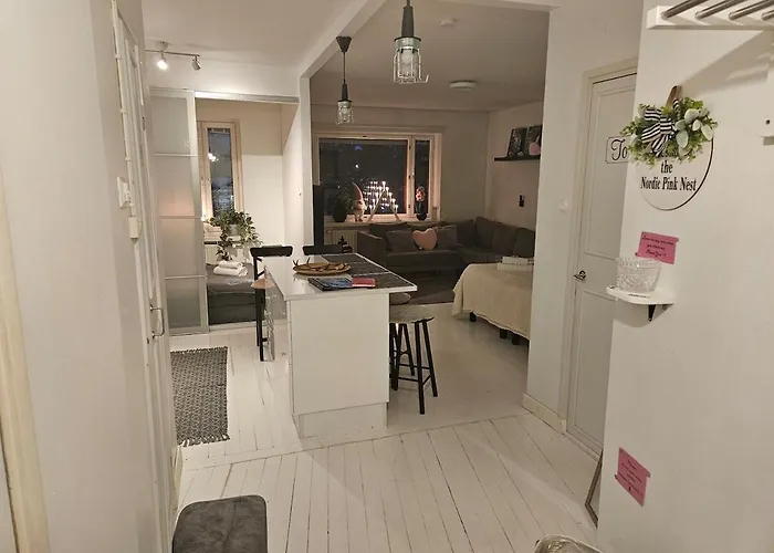 Nordic Pink Nest * Ροβανιέμι